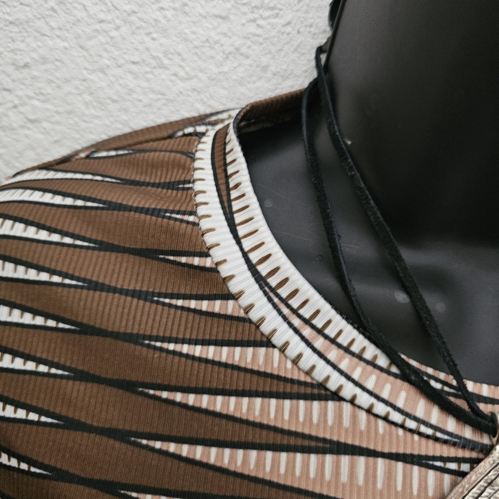 Striped Long Sleeve Crop Top - Picture 3 of 6